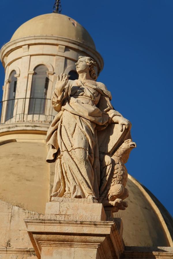 Casa Bommegna Villa Noto Eksteriør bilde