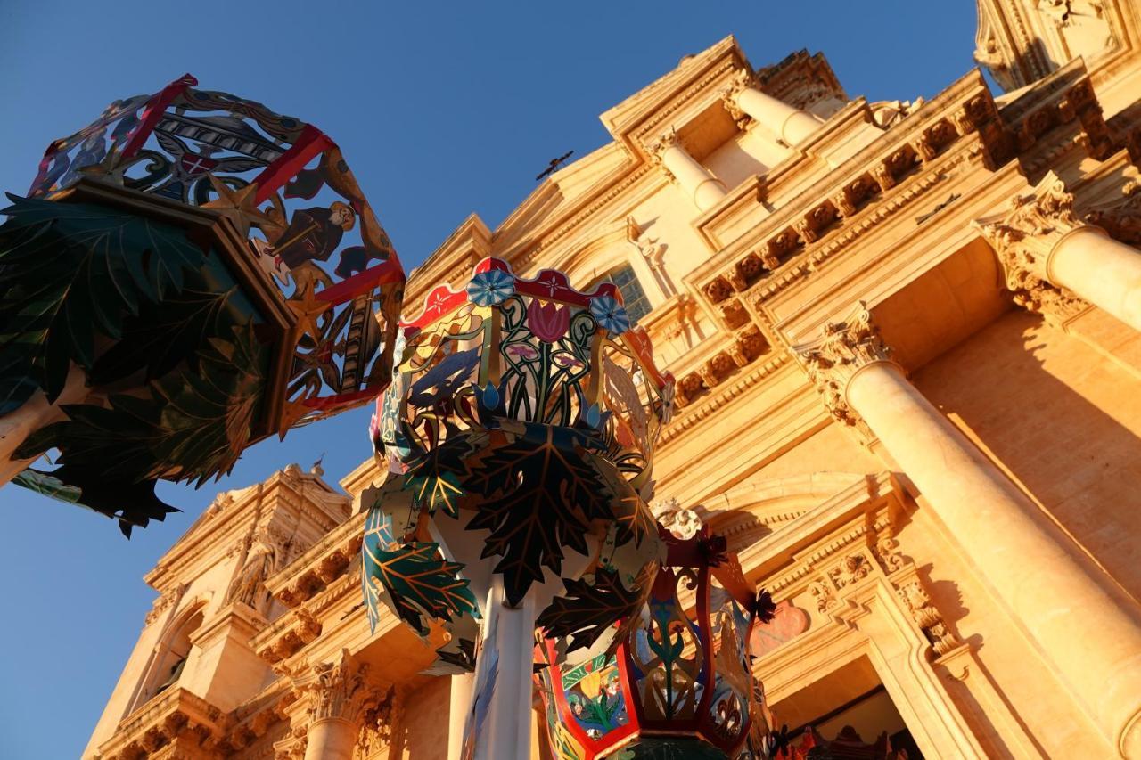 Casa Bommegna Villa Noto Eksteriør bilde